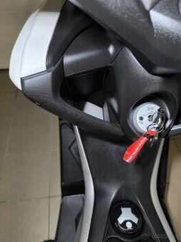 Predám Yamaha NMAX 155 - 5