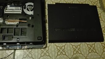HP, HP Compaq  notebooky. Na diely. - 5