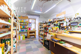 Úžasný obchodík v centre mesta - 5