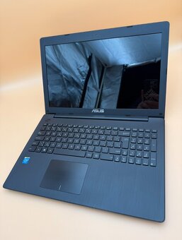 Notebook ASUS X553M / Intel Celeron / 8GB RAM / 120gb SSD - 5