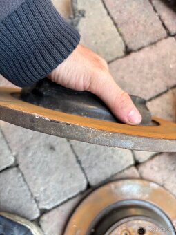 Zadne brzdice Volvo v60 - 5