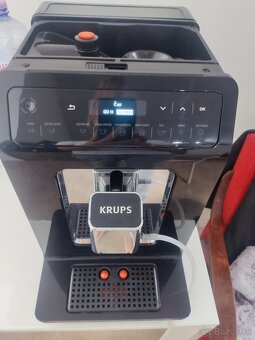 Predám plne funkčný plno automatický kávovar Krups EA89 - 5