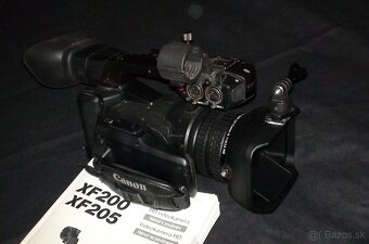 Predám ikonickú reportážnu kameru Canon XF200 - 5