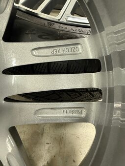 MERCEDES GLS W167 R21 SADA ORIGINAL DISKOV S GUMAMI - 5