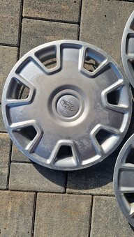 Puklice orig. Ford R15 - 5