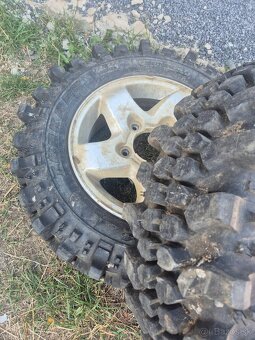 Predám t3 pneu 205/70 r15 - 5