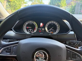 Predám Škoda Superb Combi 2.0 TDI DSG 110 kW - 5