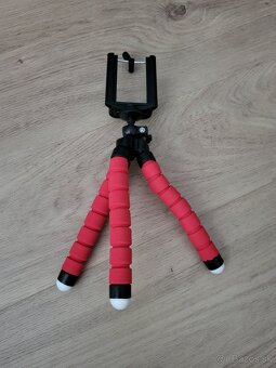 Predám mini smart projektor PIQO + držiak - 5