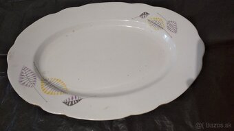 Veľké oválne porcelánové taniere a pokrievka - 5