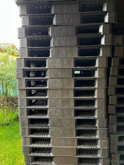 Plastové palety rozmer 1300x1100x122 - 5