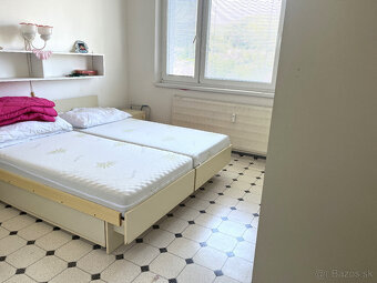 Priestranný a slnečný trojizbový byt na Dolinkách, Detva - 5