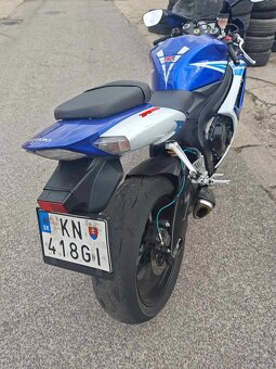 SUZUKI GSXR 750 - 5
