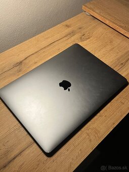MacBook Pro 13” (2017) - 5