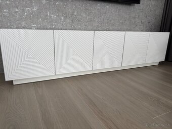 Skrinka pod Tv - 5