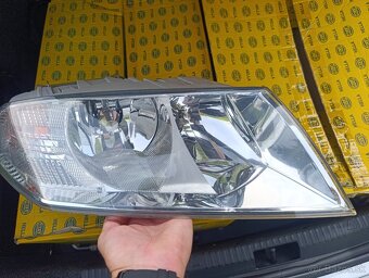 Škoda Octavia 2 predné ľavé a pravé svetlo - 5