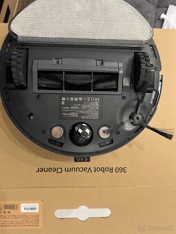 Rob.vysavac 360 S10 s mopom - 5