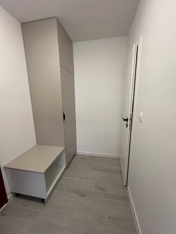 Novo zrekonštr. 2 izb. byt s loggiou, P.Horova - 5