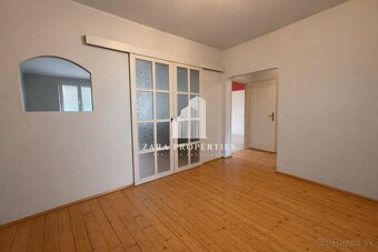 Priestranný byt v centre mesta Púchov - 5