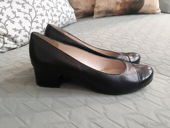 Predám dámske poltopánky č. 37 - 5