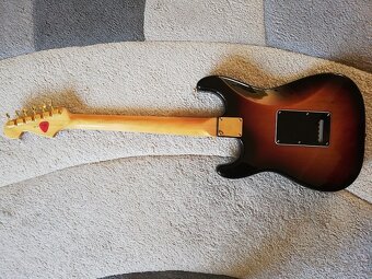 Fender SRV Stratocaster - 5