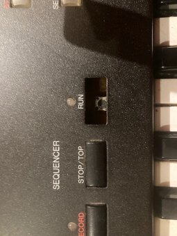Predam klavesy YAMAHA W7 - 5