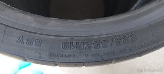 Letné pneumatiky 225/35 R19 - 5