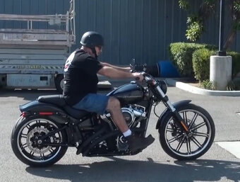 Predam vyfuky Bassani Sweepers pre Harley Davidson - 5