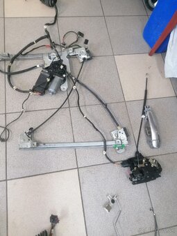 Stahovacky, Zámky dverí, Motorceky, Kabeláže, Octavia1 - 5