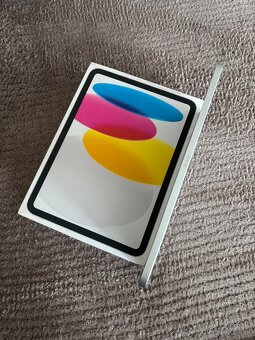 Apple iPad 256GB Wi-Fi Silver. Ako nový - 5