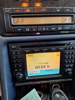 w208 - 5