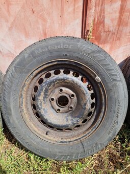 Plechove disky Audi 5x112, 57.1mm stred + Zim. pneu matador - 5