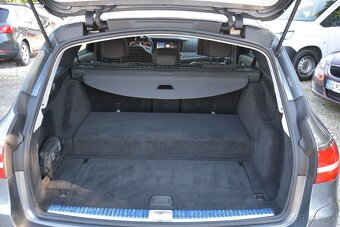 Mercedes E trieda Kombi 2.0 Hybrid – Diesel+ Phev 300e - 5