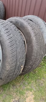 215 /65r16 - 5