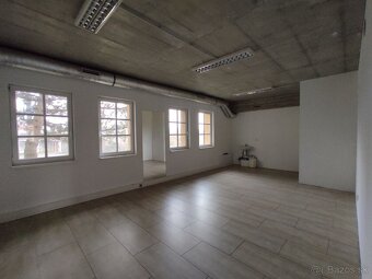 Priestory na Rebarborovej ulici v budove Harley Davidson na  - 5