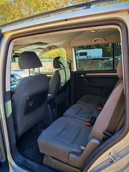VOLKSWAGEN TOURAN 1.9TDI TRENDLINE DSG  ZA SUPER CENU - 5