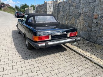 Mercedes SL 350 W107 - 5