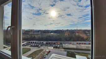 prerobený 2 izbový byt prenájom - 5