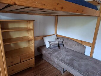 Poschodová posteľ Ráchel s policovými schodmi a skrinkou - 5