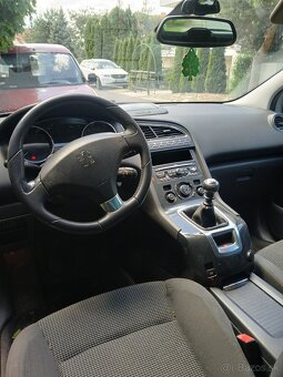 Peugeot 5008 - 5