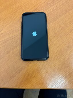 Predam iPhone 11 64GB biely - 5