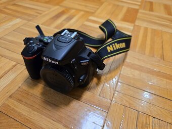 Nikon D5600 + AF-S DX Nikkor 18-140 mm f/3.5-5.6G ED VR - 5
