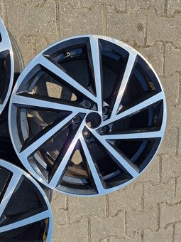 Volkswagen Golf R GTI R19 disky - 5