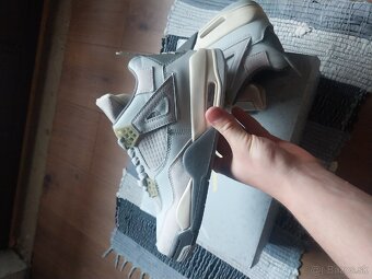 Jordan 4 Retro Photon Dust - 5