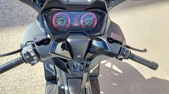 HONDA FORZA 125 SPECIAL EDITION - 5