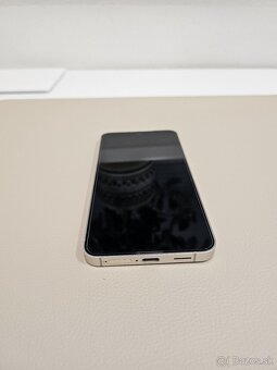 Samsung galaxy s24 - 5