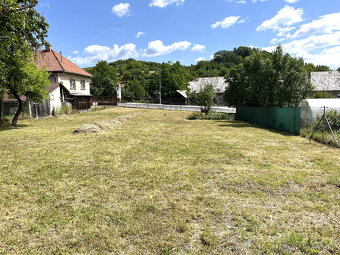 Rodinné domy s gankom na krásnom pozemku-v centre Detvy - 5