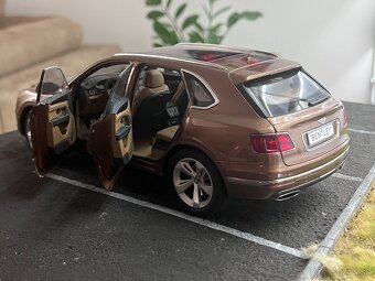 1:18 2016 BENTLEY Bentayga - Bronze Met. - Kyosho - 5