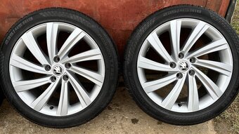 Škoda zimná sada 5x112 r18 Octavia superb - 5
