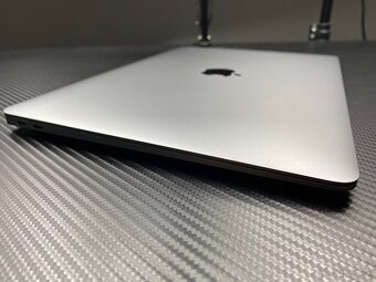 Macbook Air 2019 - Top Stav - 5