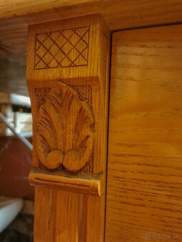 Masívne komody - vyrezávané - 5